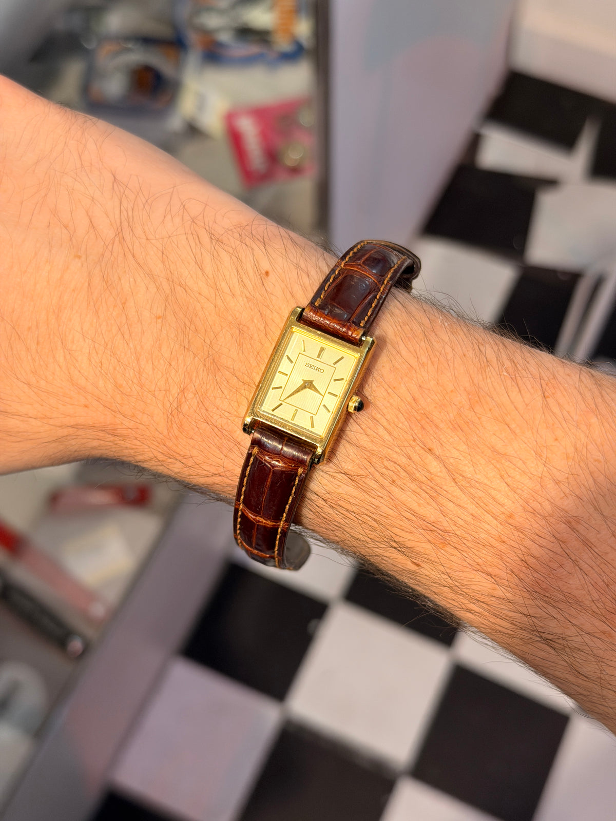 Seiko Quartz White Dial Gold Tank Women’s