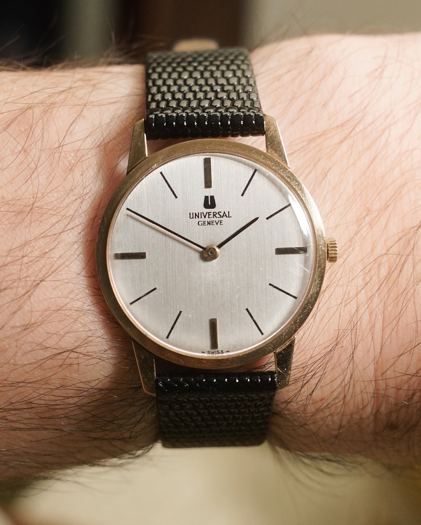 Universal Geneve Slim Dress Watch Manual Winding Gold