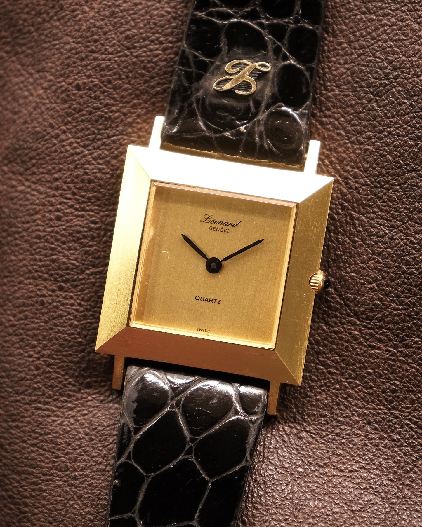 Leonard Geneve Gold Square Watch Quartz